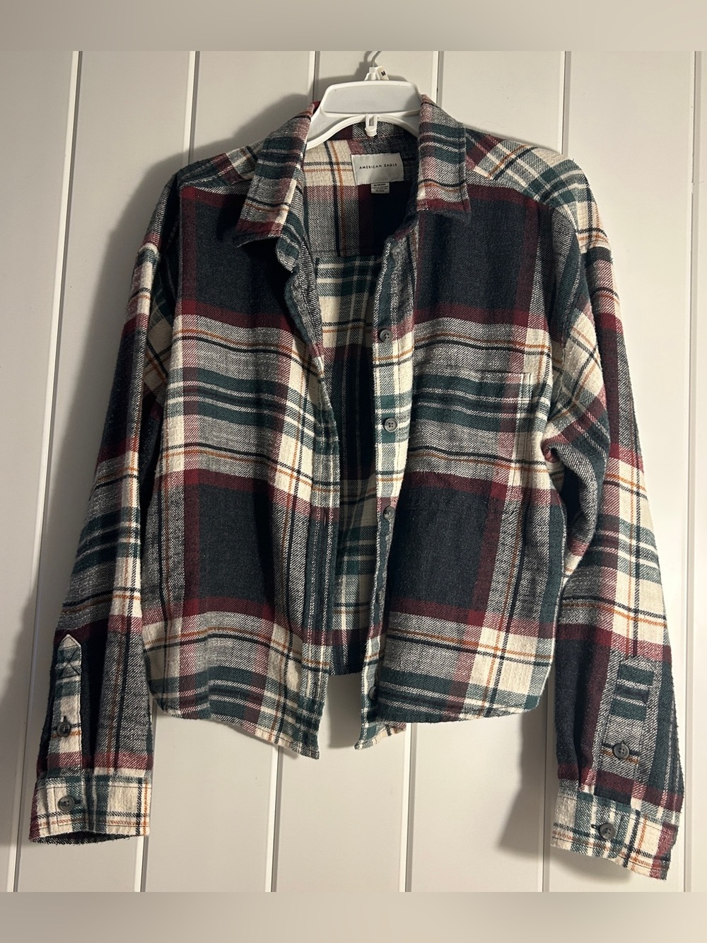 American Eagle shirt women’s XL Cropped plaid flannel XL crop top maroon green